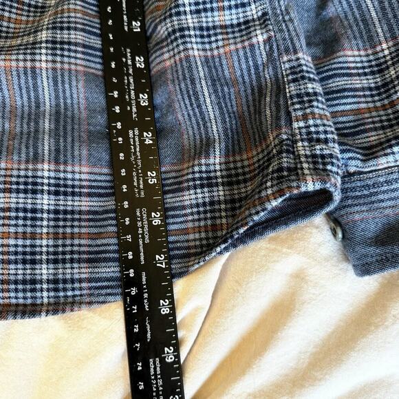 Eddie Bauer Plaid Flannel Shirt M Blue Classic Utility Farmcore Outdoor Rustic - Picture 11 of 12